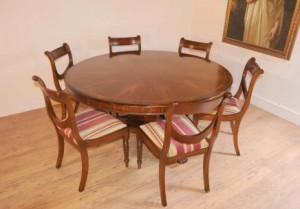 Regency Ensemble repas de table et acajou ronde Chaises Butin