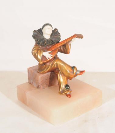 Art Déco Clown Joueur de mandoline Statue par Chiparus