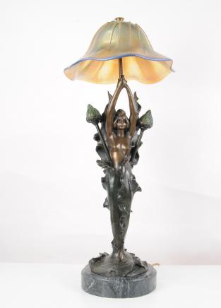 Art Nouveau français Bronze Lampe de table Statue par J. Causse