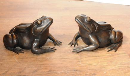 Paire Anglais Bronze grenouilles crapauds Statue casting