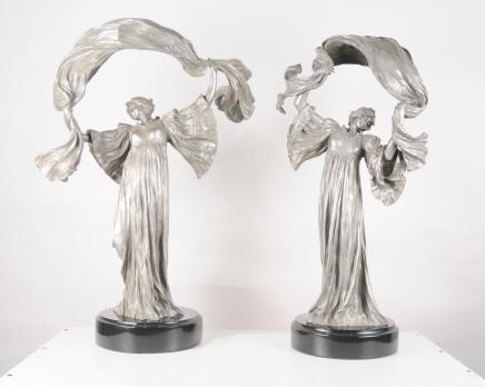 Paire Art Nouveau Bronze Lampes de table Figurine par Loïe Fuller