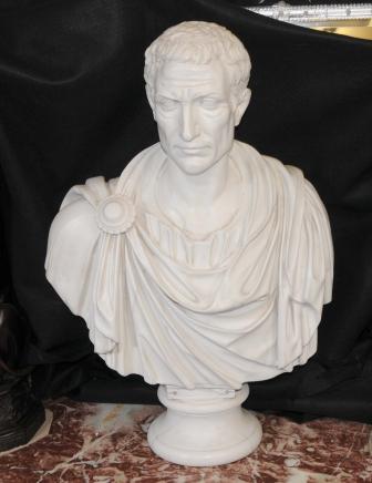 Italienne Buste en résine de marbre de Jules César empereur romain