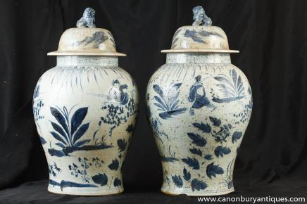 Paire Kangxi porcelaine à couvercle Ginger Urnes Jars Bleu Blanc Poterie