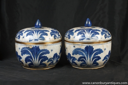 Paire Qianlong Blanc Bleu porcelaine à couvercle Pots Urnes poterie chinoise