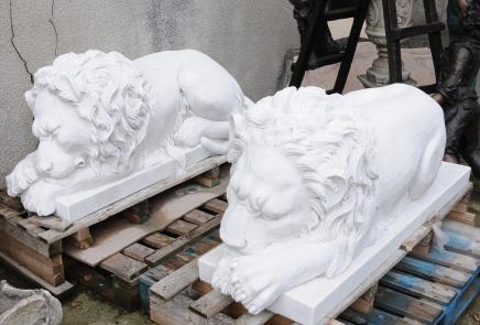 Paire XL marbre couché Lions Lion Animaux Sculpté à la main Statue