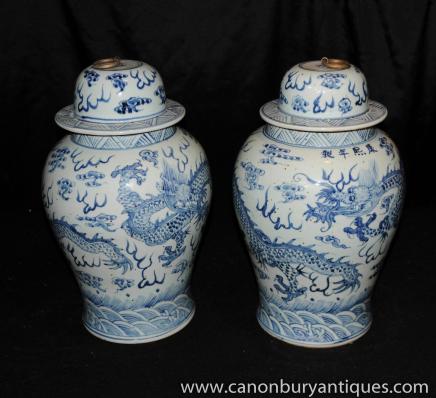 Paire de Nankin Poterie Bleu Blanc Lidded Urnes pots porcelaine de Chine