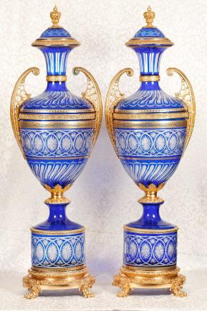 XL architectural Amphora Cut verre Vases Empire français Urnes 4,5 pieds