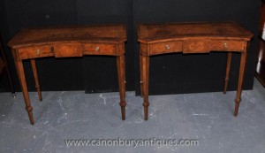 Paire Noyer Regency Console Tables Table salle néoclassique