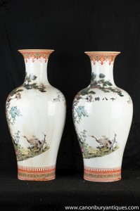Paire chinois Qianjiang porcelaine Urnes Pheasant