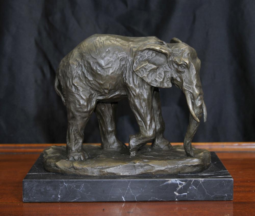 Bronze Éléphant d'Afrique Statue Animaux Castings éléphants Art Tribal