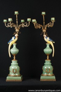 Paire Grandes français porcelaine Parrot Candélabres Bougies