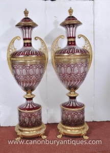 Paire XL Empire français Cut Glass Amphora Urnes Vases architecturaux