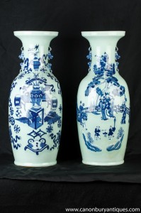 Peint Paire chinoise Céladon Ware porcelaine Urnes main