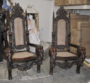 Seigneur Raffles gothique fauteuils Arms éléphant sculpté Trône président Main