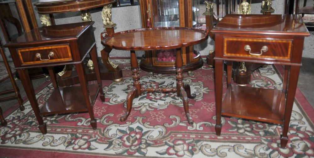 Tables Pair Regency Acajou secondaires chevet chevet coffres de table