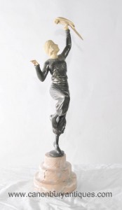 Art Déco Étain Blanc Metal Female Dancer Figurine Parrot Fille