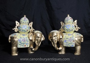 Chinoise Famille Rose Porcelaine Elephant Statue Chine Céramique