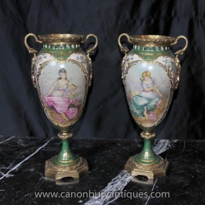 Paire porcelaine de Sèvres romantique Angle Vases Poterie Français