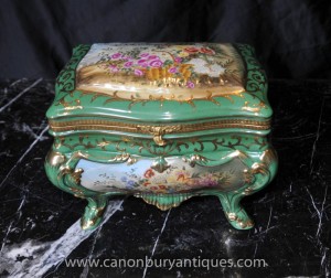 Porcelaine de Sèvres Boîte à bijoux Bijou floral Casket