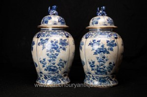 Paire chinoise de Nankin bleu et blanc en porcelaine à couvercle Urnes Ginger Jars