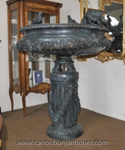 Grand classique italienne Bronze Oiseau Fountain Statue