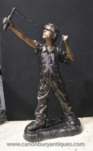 Lifesize Bronze Catapult Boy Statue Jardin Art Castings architectural