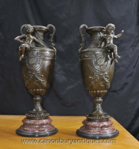 Paire français Bronze Cherub Amphora Urnes Signé S.Fondeurs Signés