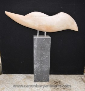 Grande Marbre English Art abstrait Shell Statue moderniste Hepworth