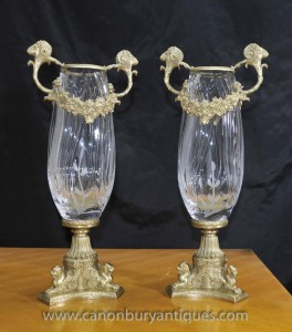 Paire Empire couper le verre Vases Urnes Ormolu matchs