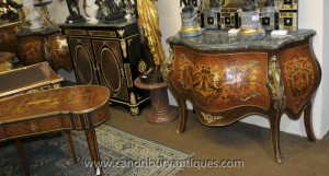 Paire Louis XV Inlay Commodes Bombe Commodes