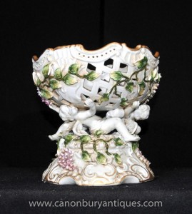 Porcelaine de Dresde Chérubin Floral Bowl Comport Dish Soupière Encrusted