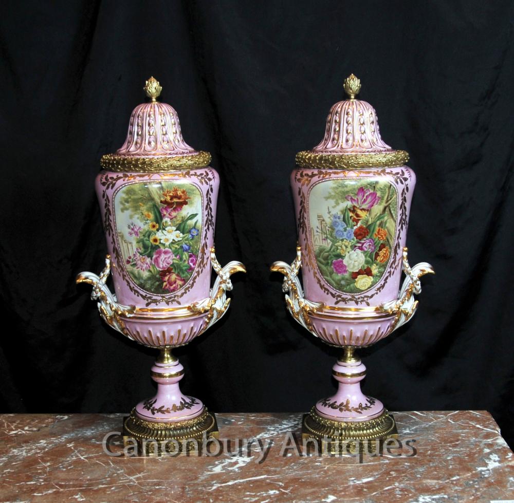 Paire français porcelaine de Sèvres Vases