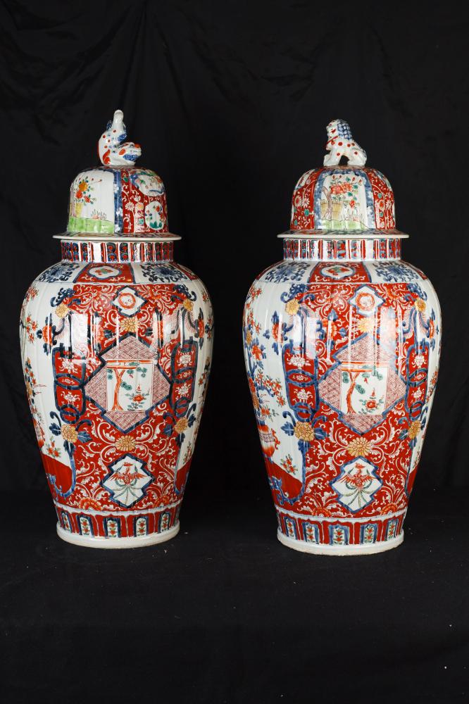 Paire Big japonais Imari porcelaine urnes Temple Ginger Jars