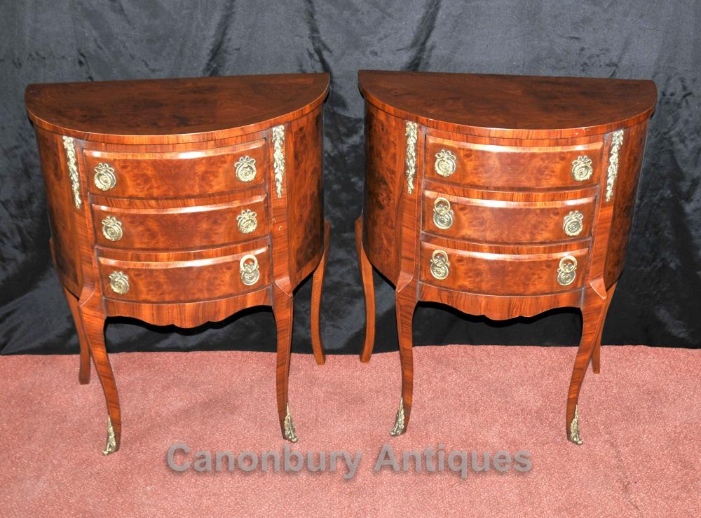 Paire Noyer victoriennes chevet chevet Commodes Armoires