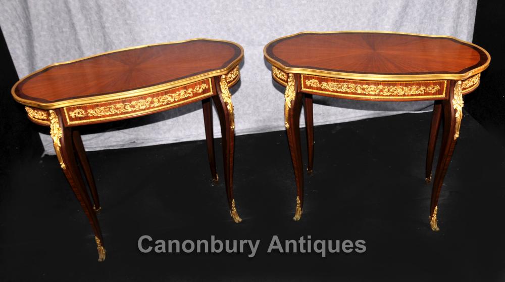 Tables d'appoint paire française Empire ovales Ormolu Mounts