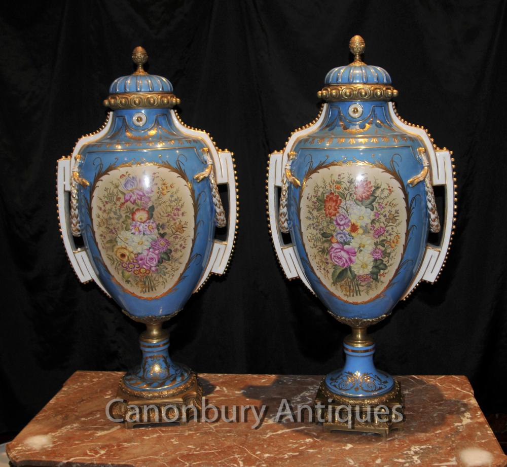 Paire Big Français Sevres Floral Vaporiser Porcelaine Vases Urnes