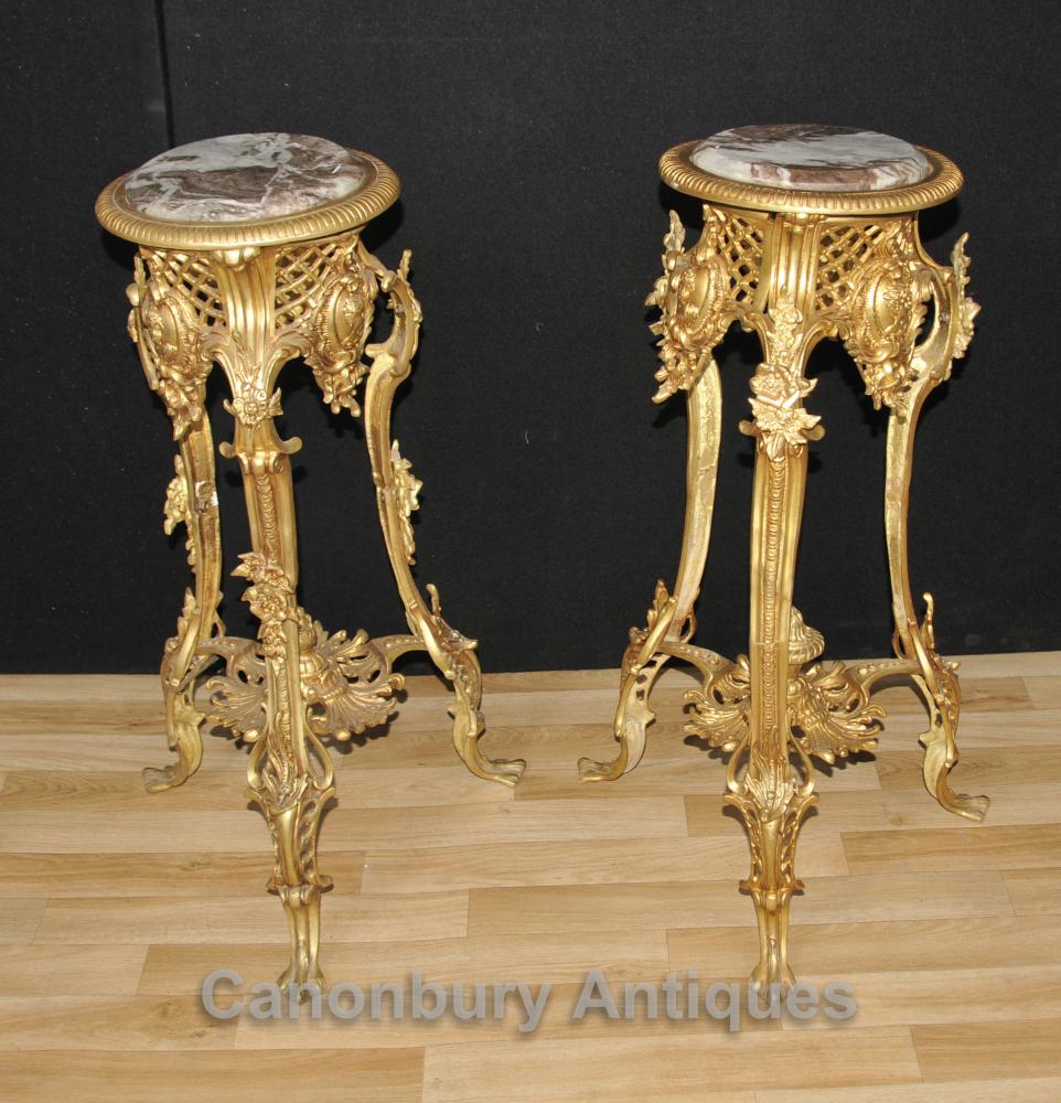 Paire Louis XVI Ormolu support de table Tables Meubles