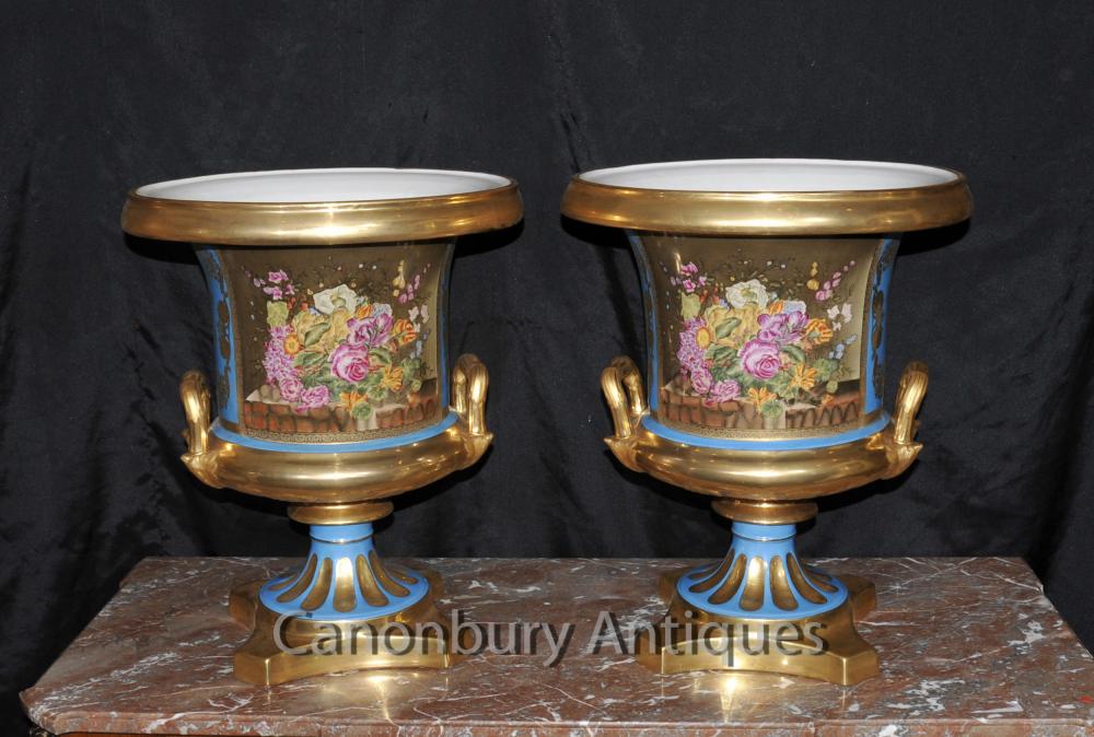 Paire porcelaine de Sèvres Campana Urnes Planters français Floral Vases