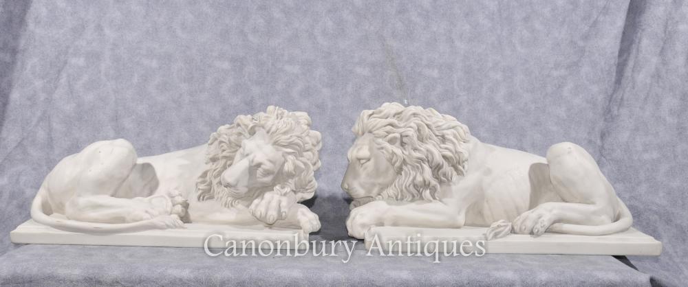 Paire de pierre italienne Recumbent Sleeping Lions Cat Statue Sculpture