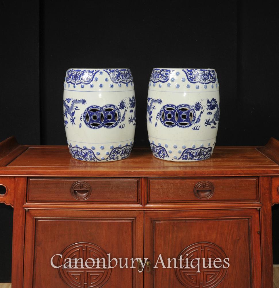 Paire chinoise Nanking Bleu et Blanc Porcelaine Jardin Tabourets Sièges dragon