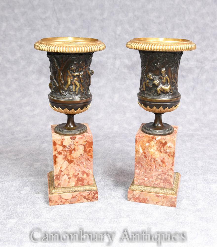 Paire Italienne Grand Tour Bronze Campana Urnes sur Base de Marbre Bases 1900