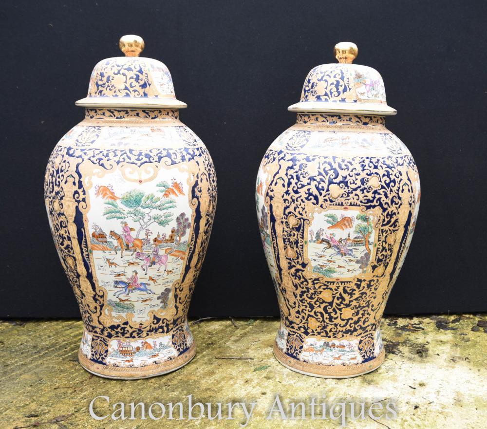 Paire de grands sacs chinois en porcelaine Qing Gingembre Jars Lided Vases Urnes