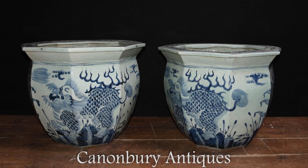 Paire de Jardinières en Porcelaine Bleue et Blanche Chinoises Pots Dragon