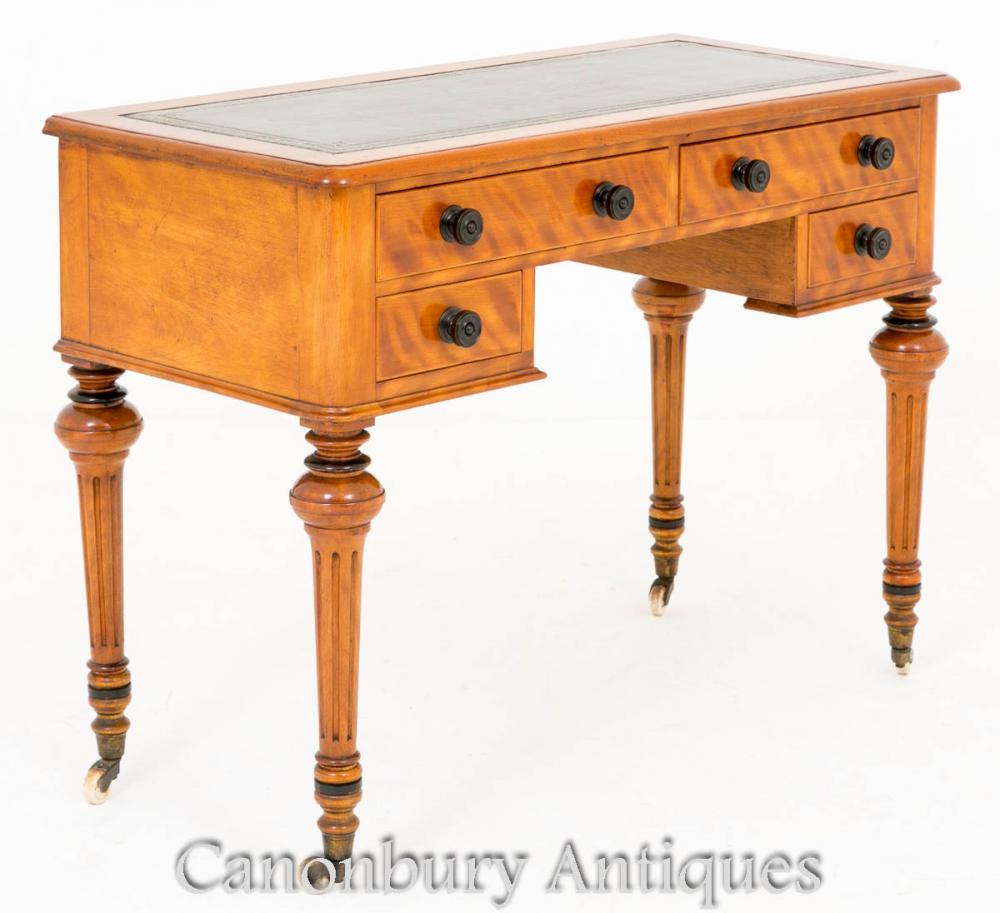 Bureau de table victorien en satin bouleau 1860