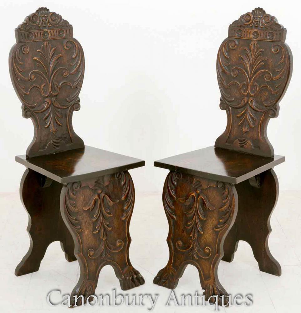 Paire de fauteuils italiens sculptés à la main en bois de tilleul Circa 1890