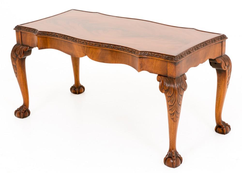 Table Basse en Acajou Chippendale en Noyer