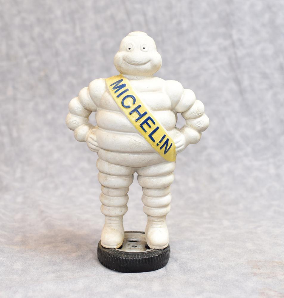 Coulée de Bibendum de pneu de statue d'homme de Michelin en fonte française