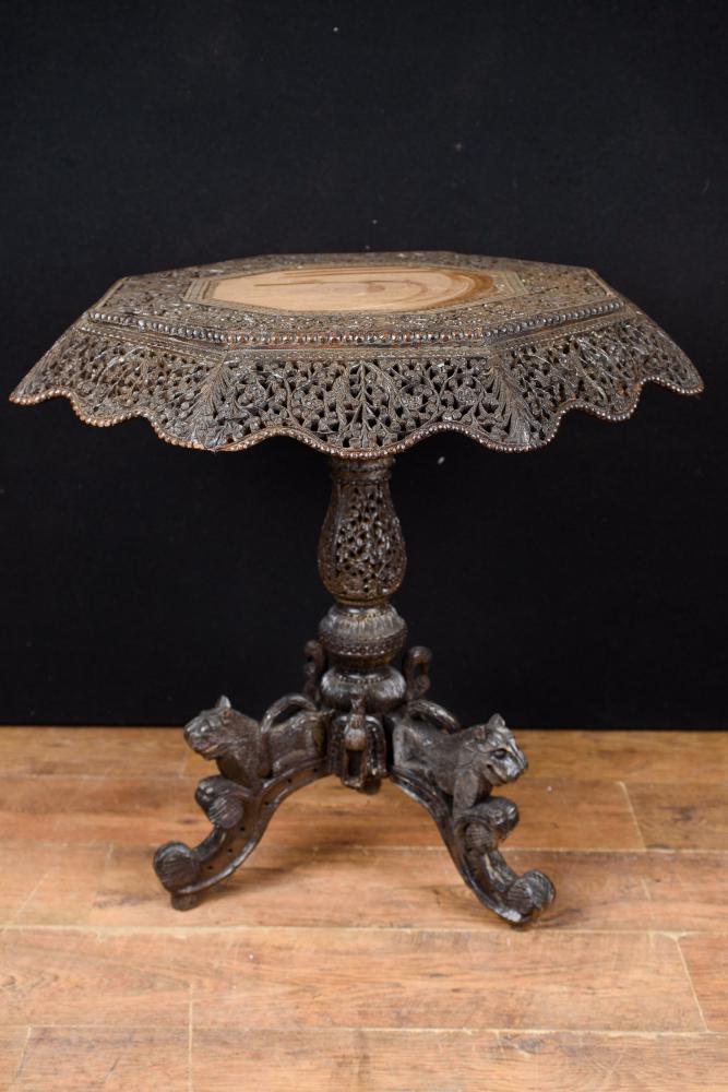 Table d'Appoint Antique Birmane Octogonale Sculptée à la Main