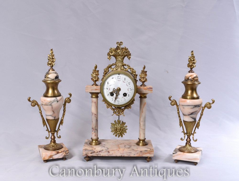 Ensemble d'horlogerie antique - Ensemble de garniture d'horloges dorées à la française