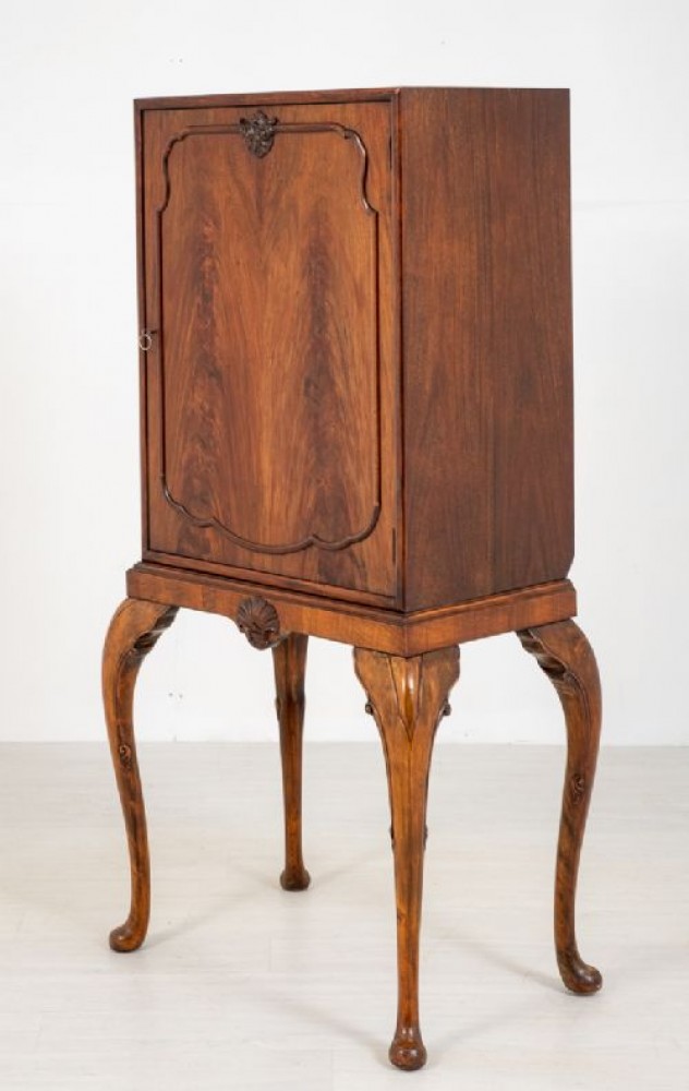 Commode Chippendale Cabinet en acajou